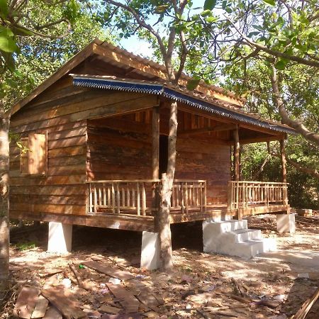 Done Right Hostel Phumi Chrouy Svay Exterior photo